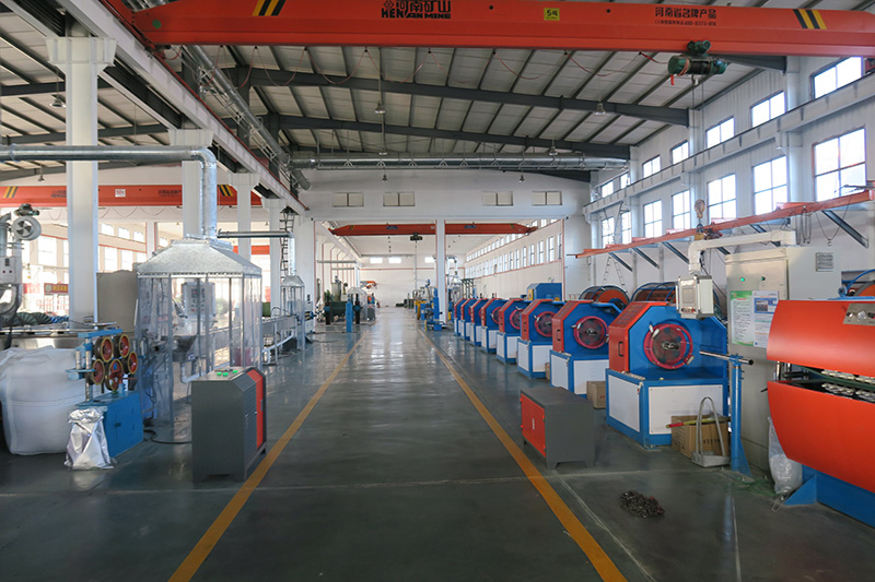 爬山虎線纜公司實驗室以及檢驗車間拍攝(圖5) 爬山虎線纜公司實驗室以及檢驗車間拍攝(圖5)